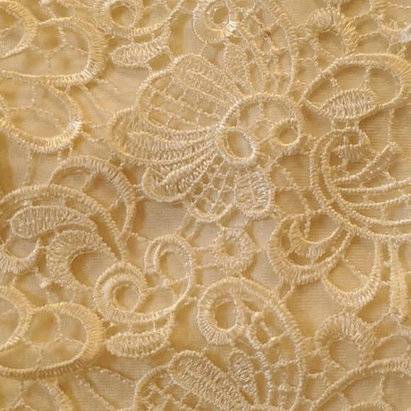 XS Cremieux Top in Ivory - Picture 3 of 5